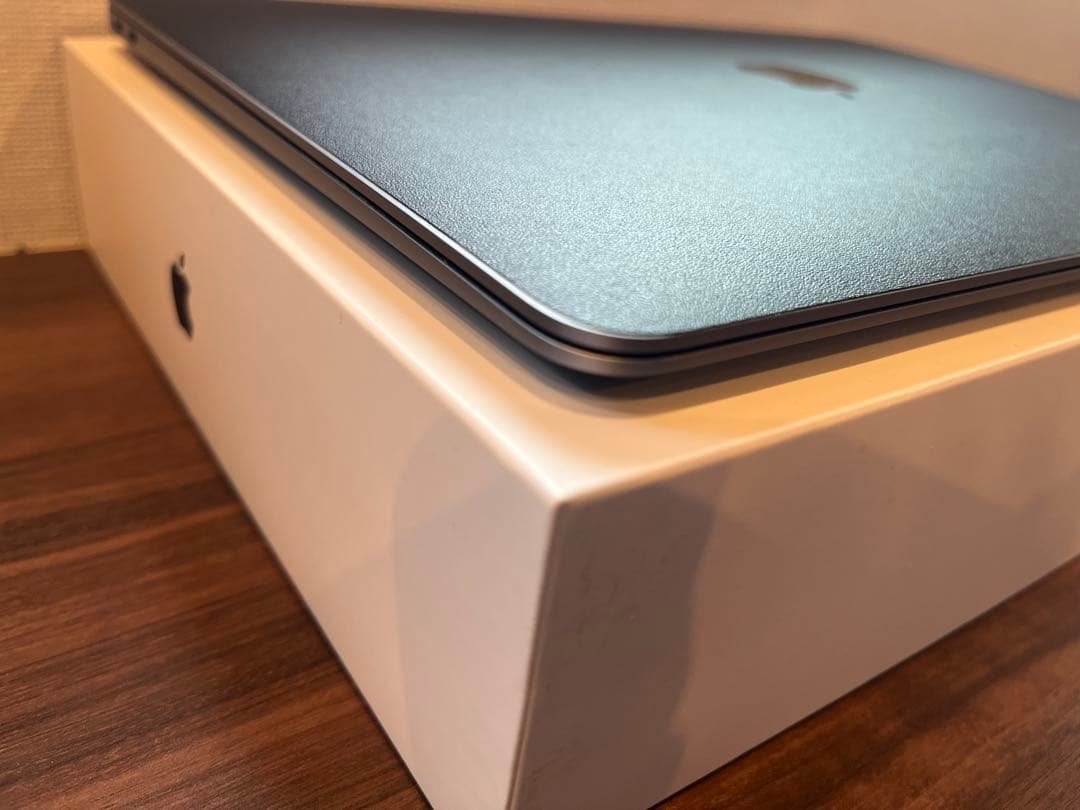 【極美品】MacBook Air 2019 13インチ 放電回数72回