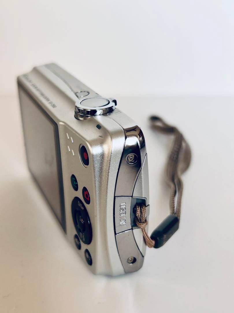 CASIO EXILIM EX-Z88 14.1MP コンパクトデジタルカメラ