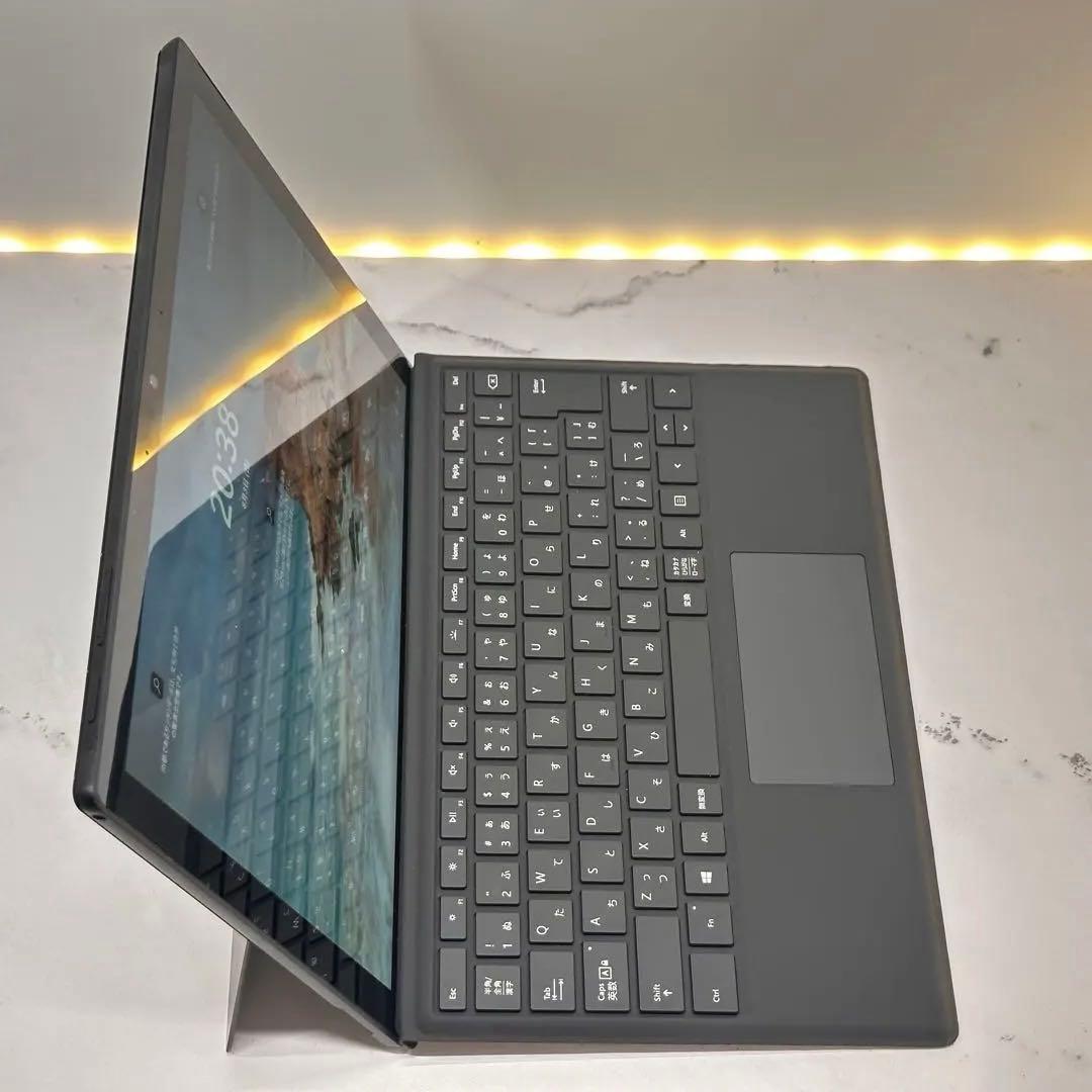 【ブラックモデル】Surface Pro7 Core i7/16/256