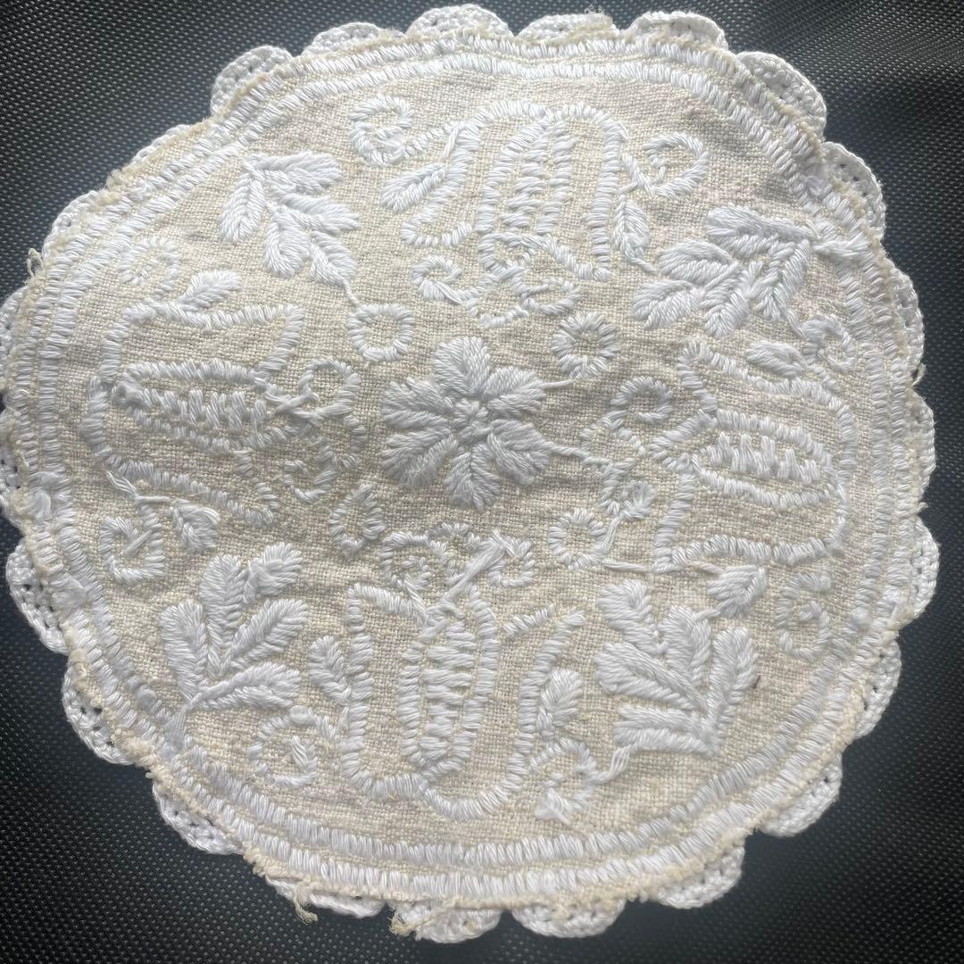 【 La Renaissance 】聖なる白伝説のイーラーショシュ祈りの刺繍布②