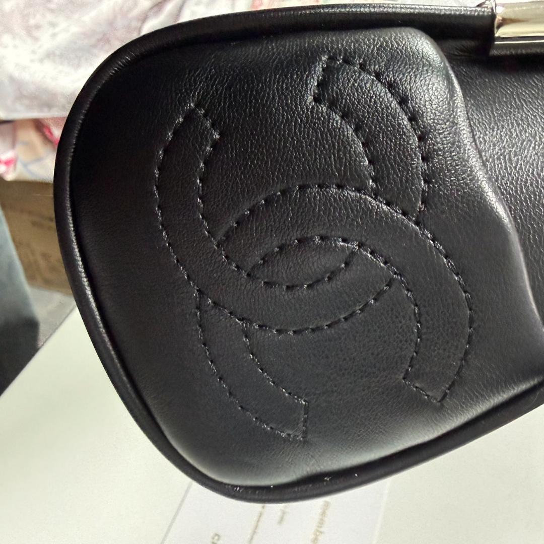 24時間以内に発送 ~ cHaNeL ~ ショルダーバッグでございます。