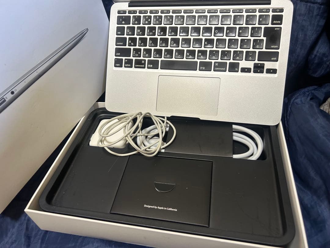 MacBook air 11インチ アプリケーションインストール済み