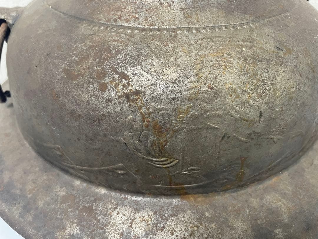 【現状品】鉄製 茶釜 炉釜 湯釜 釜 茶器 茶道具 アンティーク 蓋付き 彫有