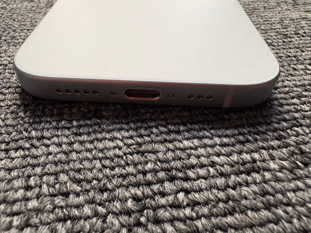 iPhone 15 ブルー 128G 本体 ※画面にヒビあり