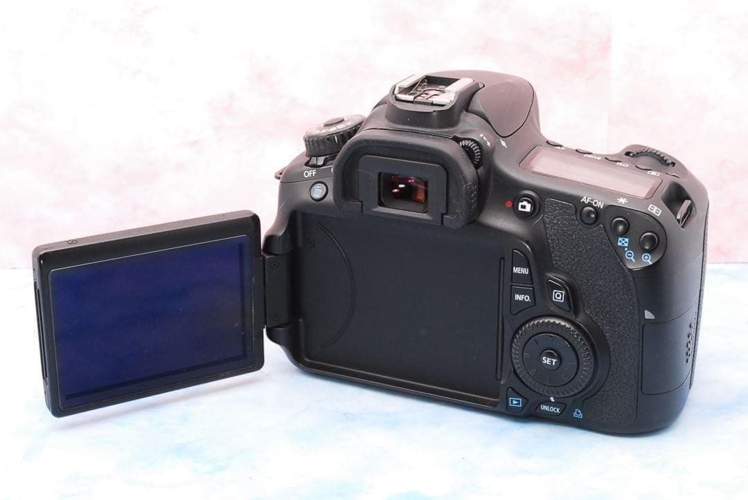 ☆キャノン EOS 60D☆バッグ付☆超望遠レンズ付Wレンズ☆一眼レフカメラ