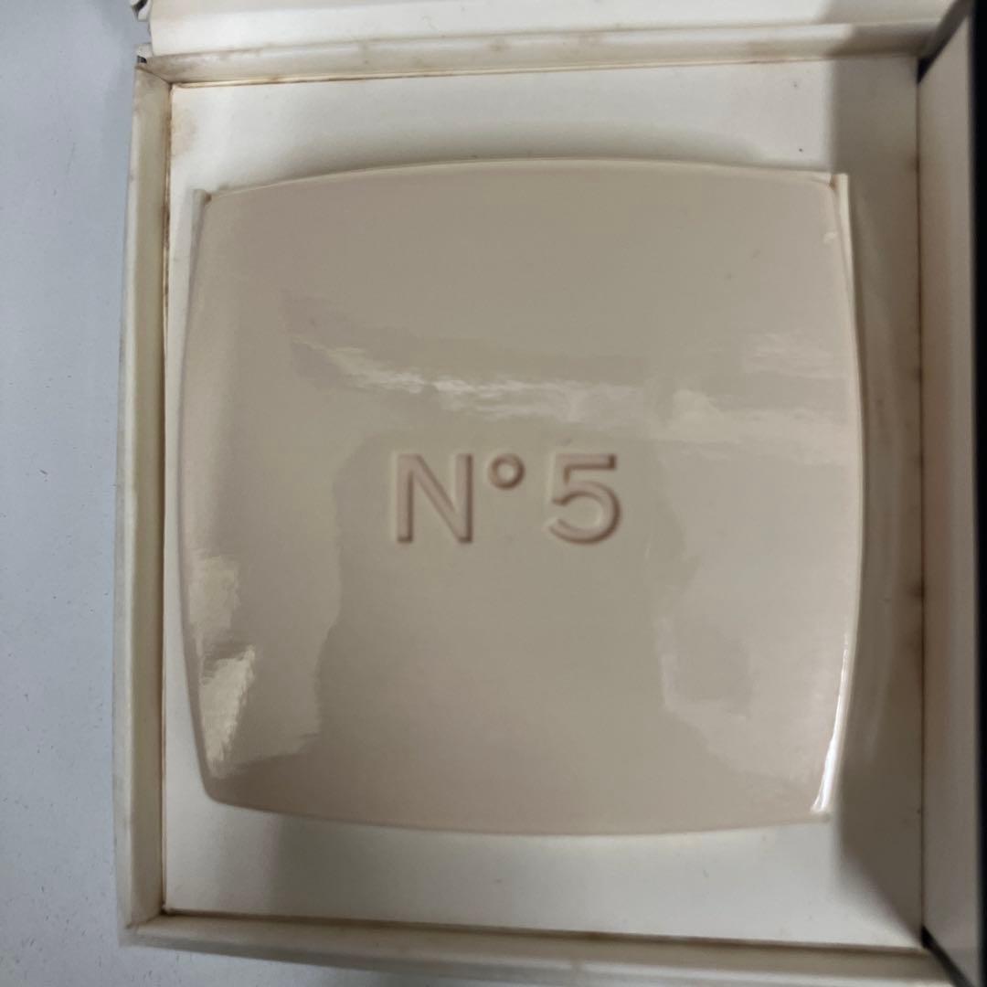 CHANEL 化粧品　ファンデーション