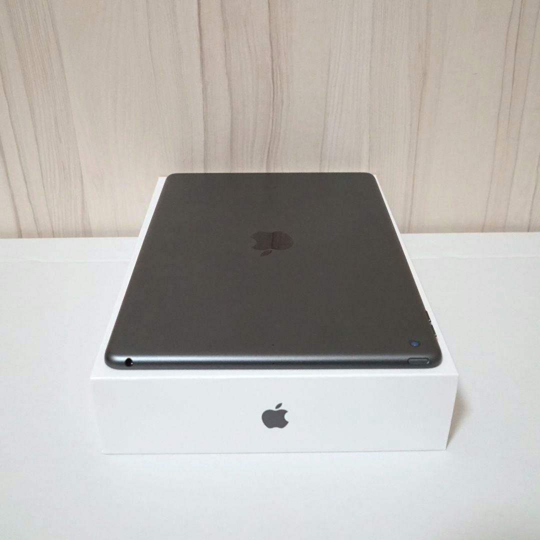 Apple iPad 第8世代 32GB Wi-Fi＋純正スマートカバー