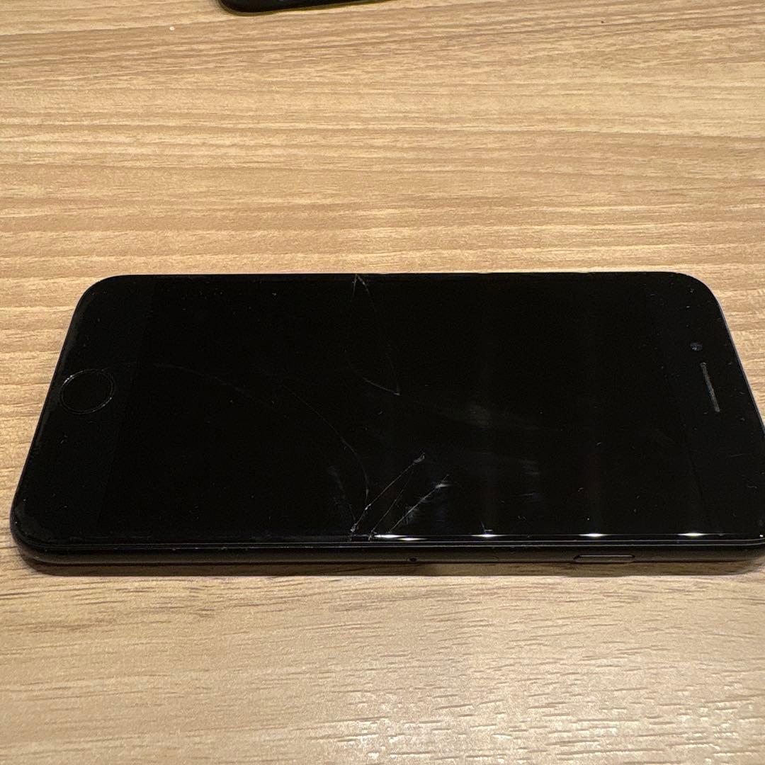 iPhoneSE2 第二世代 ブラック 256GB SIMフリー