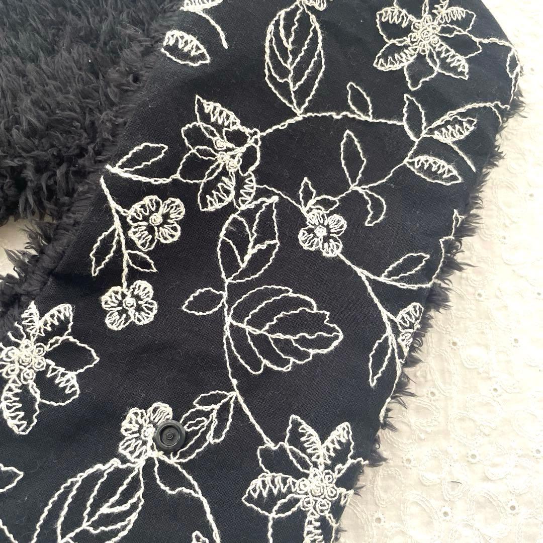 刺繍生地のネックウォーマー　ハンドメイド　ブラック　花刺繍柄　C45