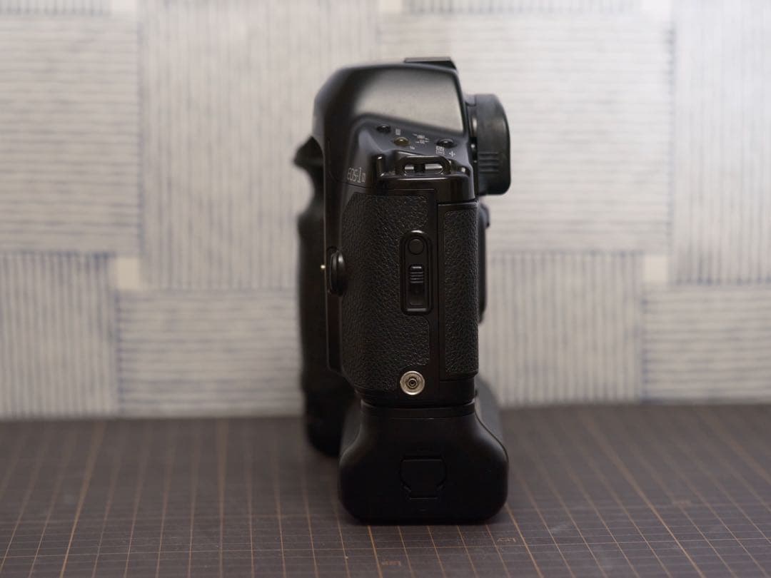 Canon EOS-1N フィルム一眼レフカメラ バッテリーグリップ付き