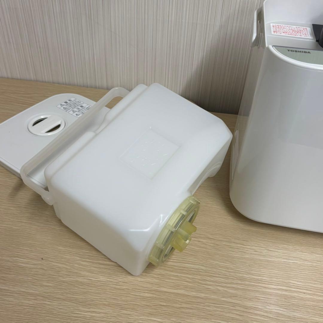 TOSHIBA 東芝 加湿器 TKA-S45A ヒーター加熱式 2022年製