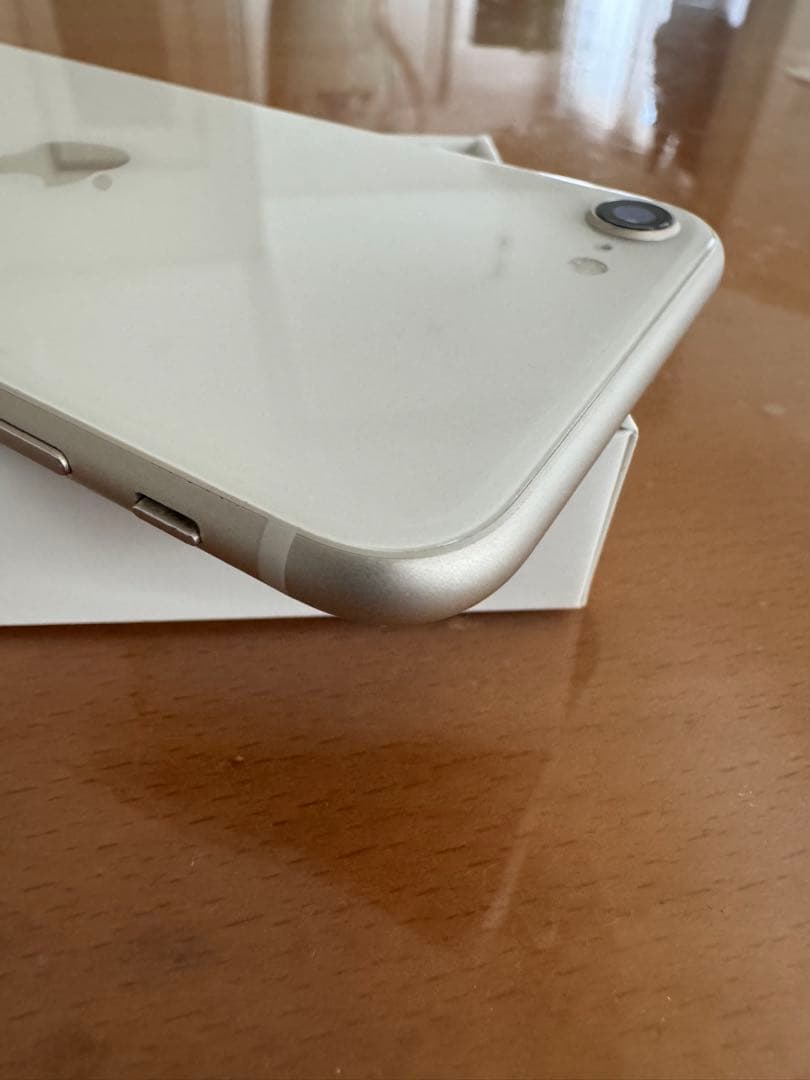 Apple iPhone SE (第3世代) スターライト 128GB