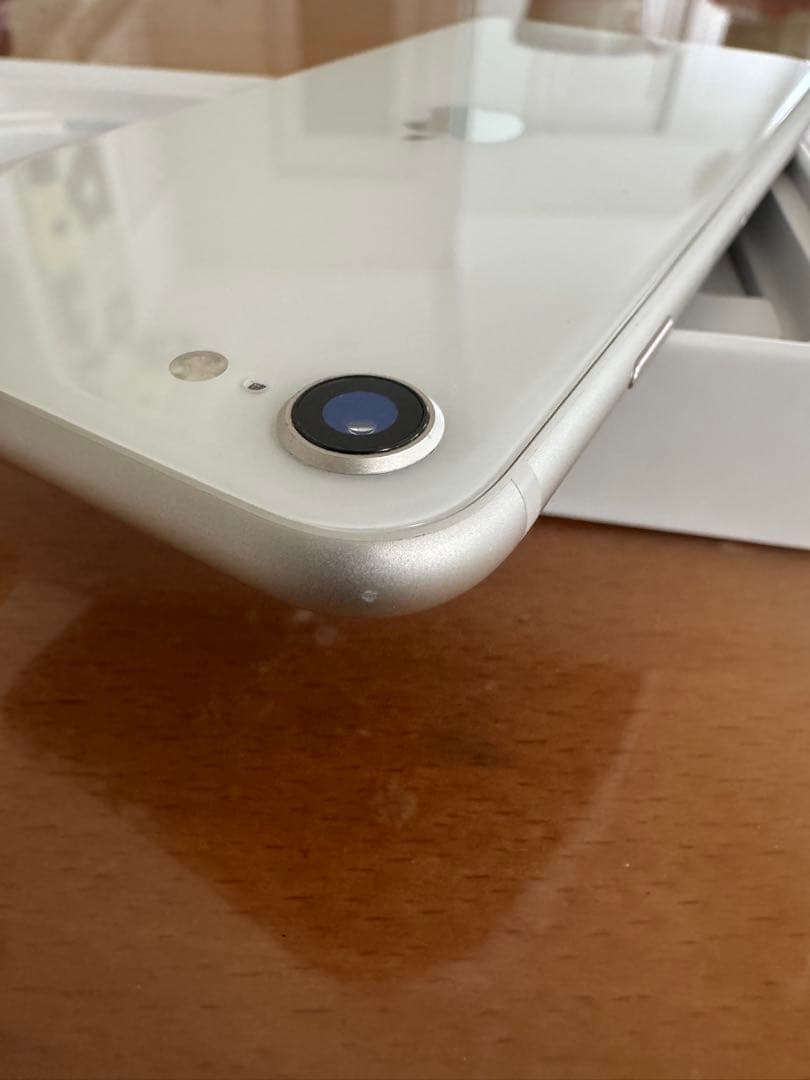 Apple iPhone SE (第3世代) スターライト 128GB