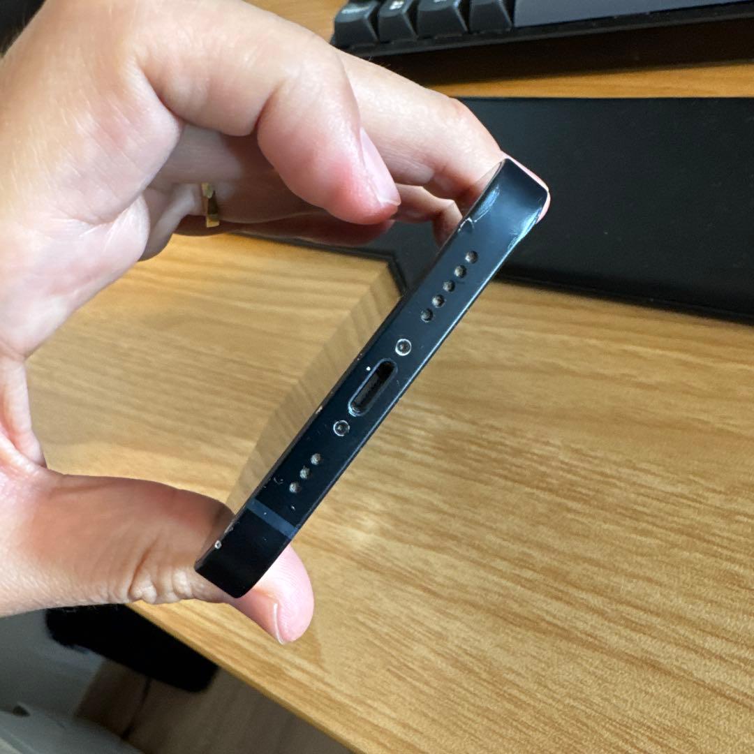 iPhone 13 128GB ミッドナイト SIMフリー　人気ケースおまけ