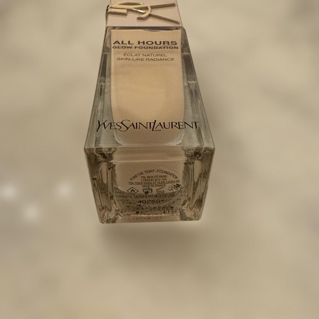 新品‼︎未開封✨YSL オールアワーズ リキッド グロウ LC1