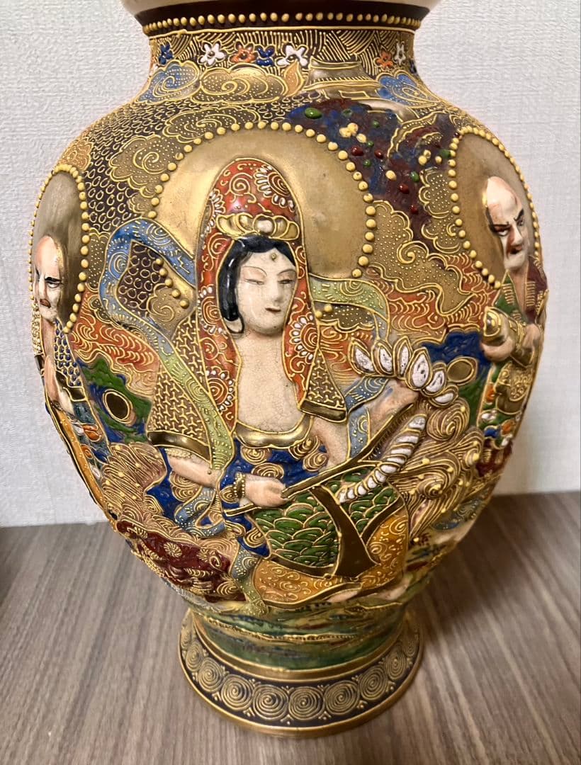 【超絶技巧】 九谷薩摩　錦谷山造風　飾り壺　金彩細密人物羅漢