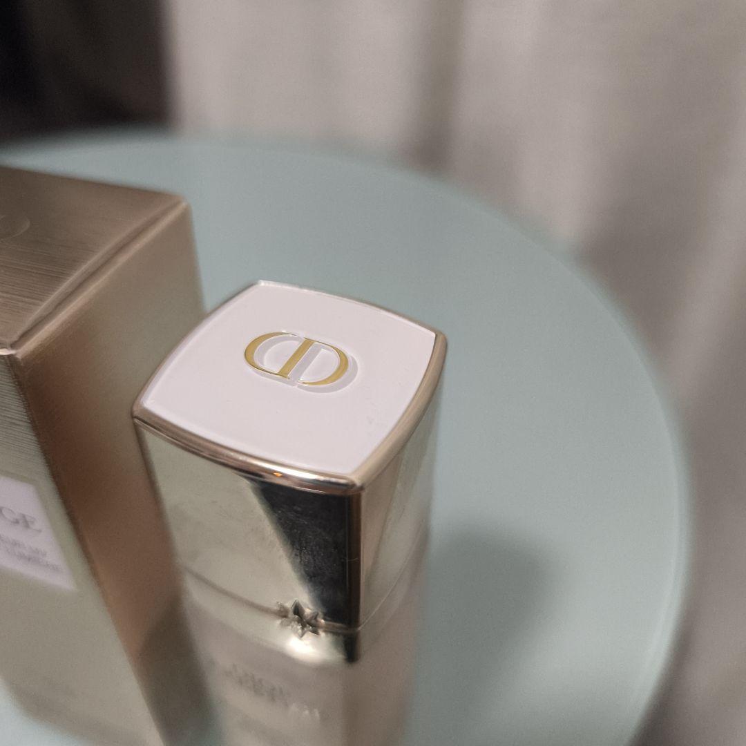 ⬛︎Dior Prestige ホワイトルプロテクターUVルミエール⬛︎シアー