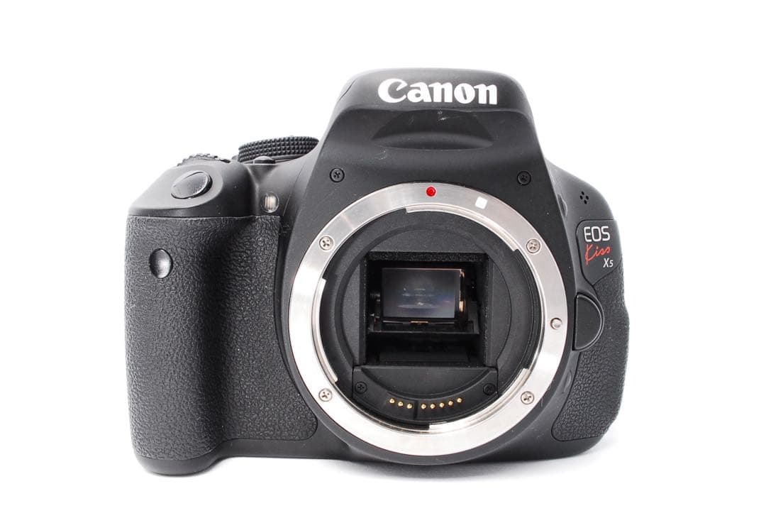 Canon kiss X5✨傷の少ない美品✨一眼レフ　付属品付きすぐ使える♪