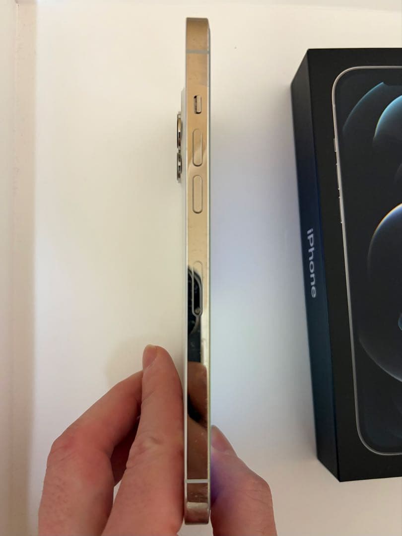 Apple iPhone 12 Pro MAXシルバー 本体