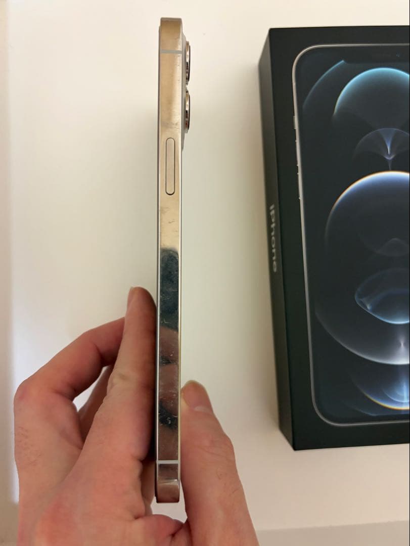 Apple iPhone 12 Pro MAXシルバー 本体