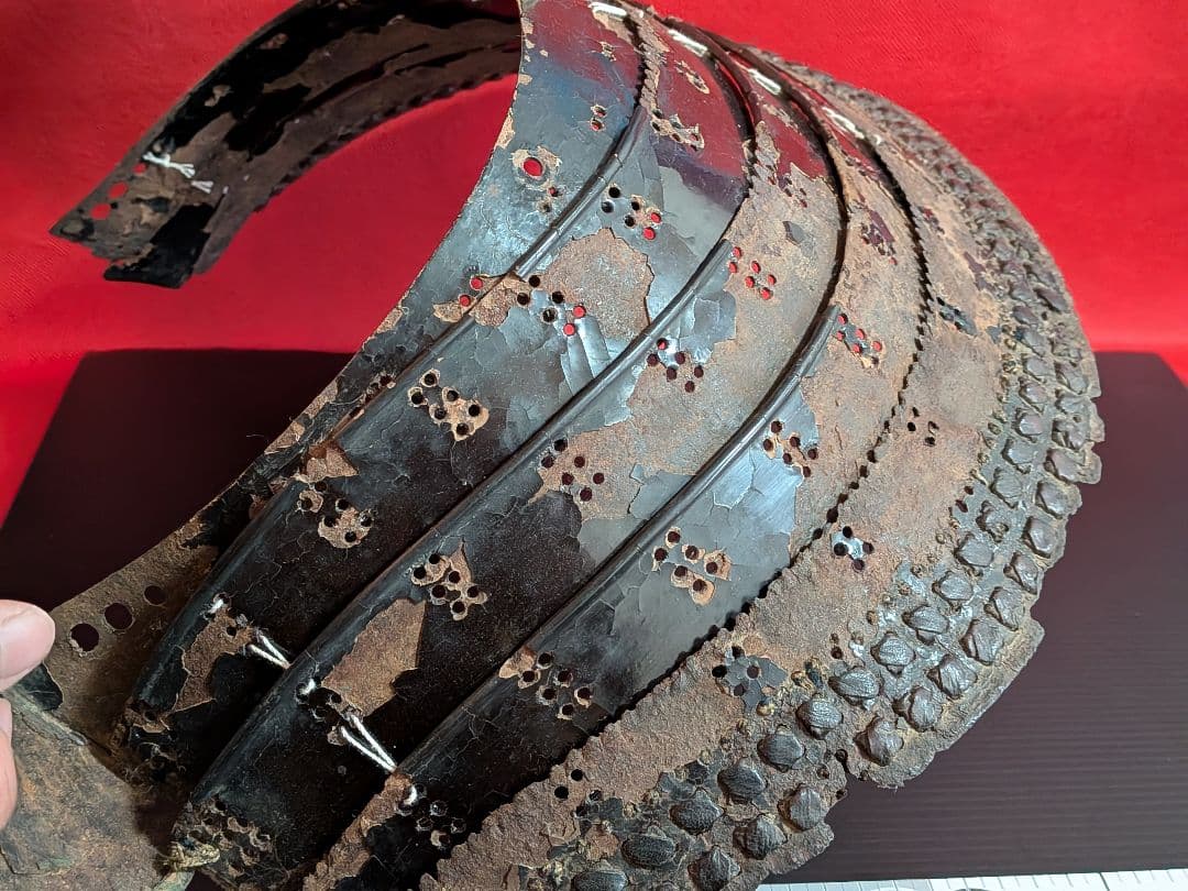 戦国武士時代本歌四百年前頃当時物兜シコロ残骸品凄まじい姿景色稀少レアコレクション
