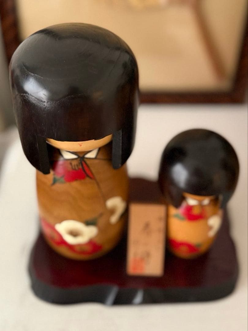 【卯三郎こけし】親子こけし 二体セット 22cm & 12cm 台付き・木札付