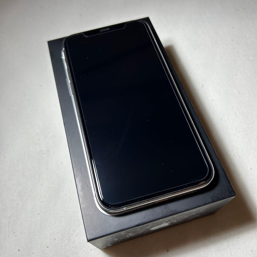 iPhone 11 Pro シルバー 64 GB SIMフリー