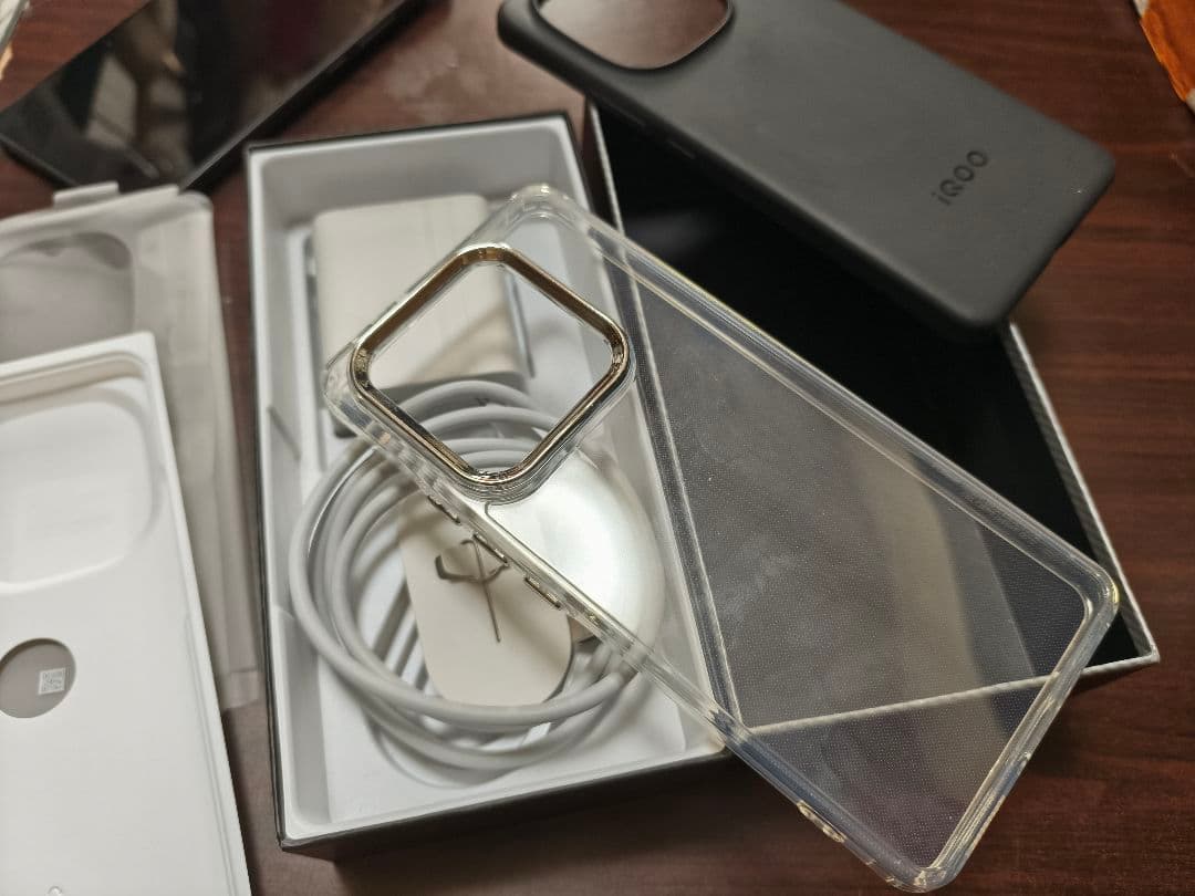 スマートフォン本体 iQOO z10 turbo plus 12(+12)/256GB