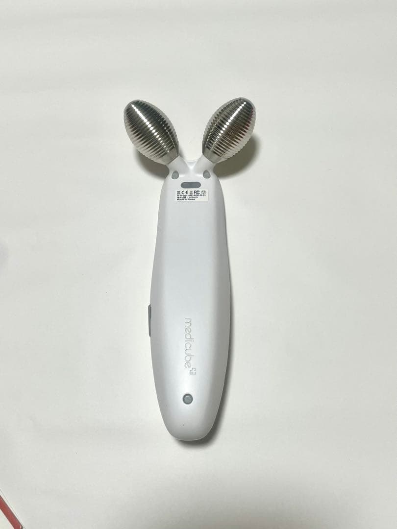 美品 メディキューブ EMS美顔器ダーマショットME-AGE-R-01