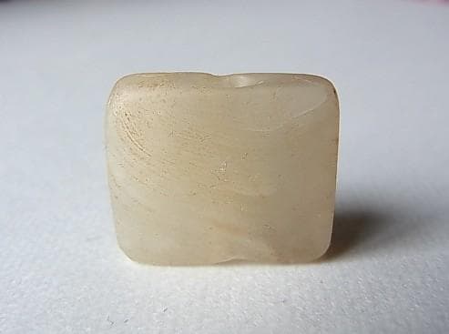 ★R0703★古代石 (186)　5個の刺突円　平角ストーンビーズ　アミュレット
