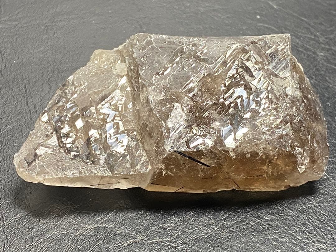 ザギ水晶　ザギマウンテンクォーツ　136g