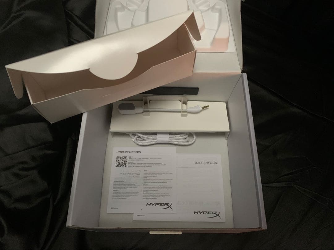 ヘッドホン Hyperx Cloud III Gaming Headset - White
