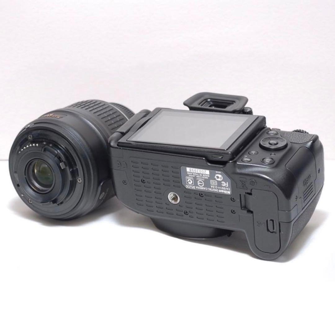 Nikon D5200 デジタル一眼 レフカメラ とハンディブック付き