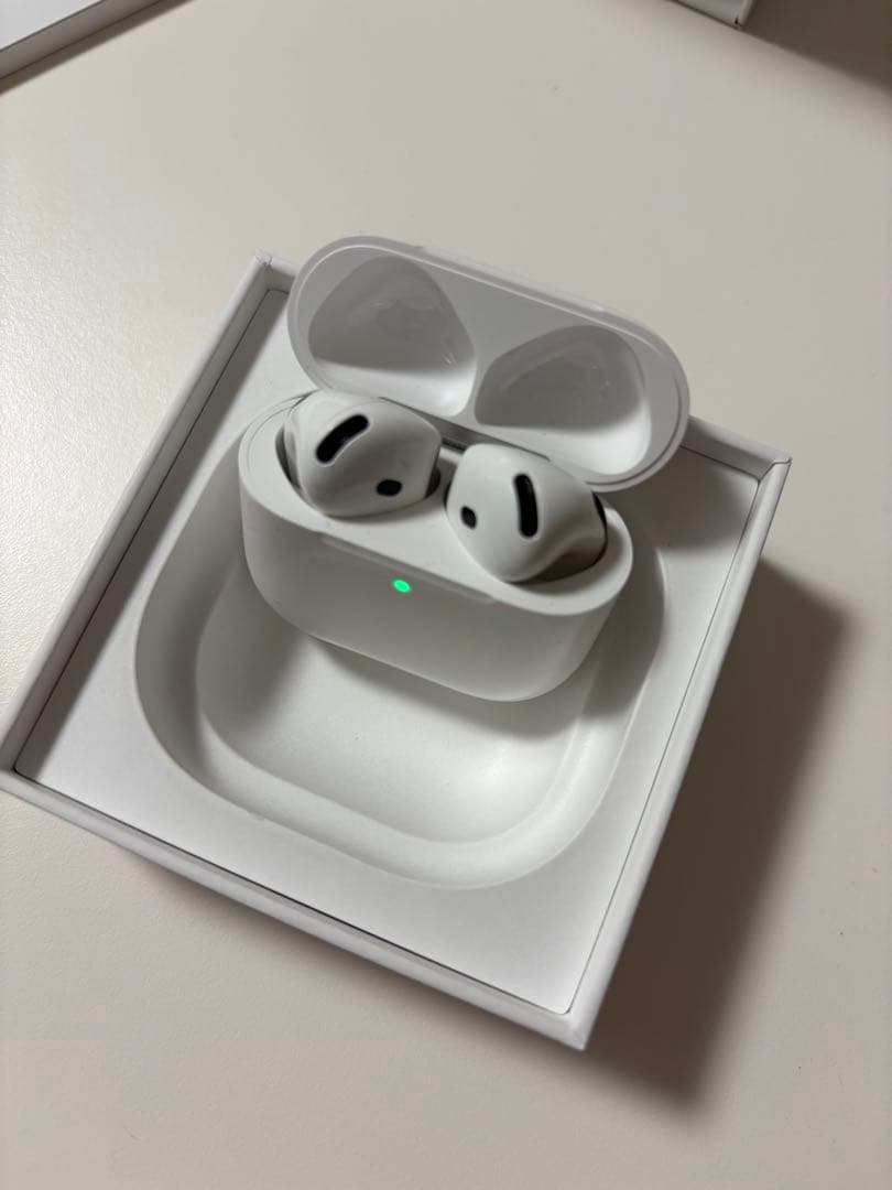 E*n様 【超美品】Apple AirPods 4 アクティブノイズキャンセリン