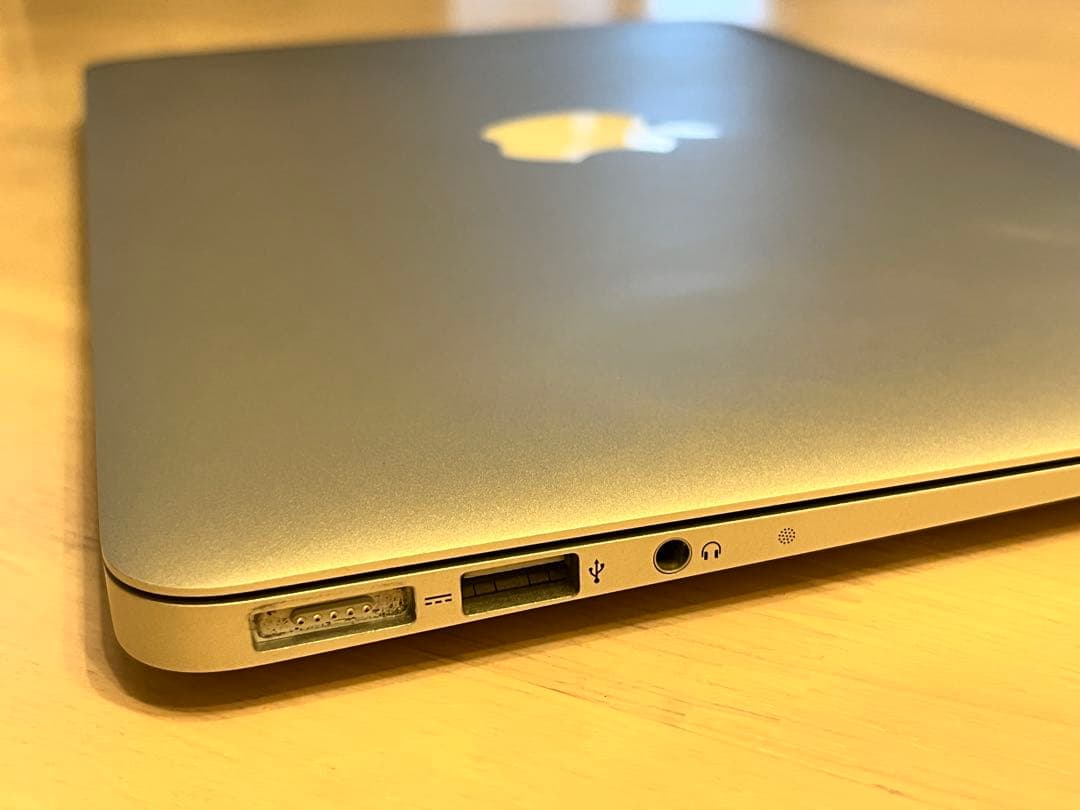 【美品・おまけ付き】MacBook Air 11-inch, Mid 2012