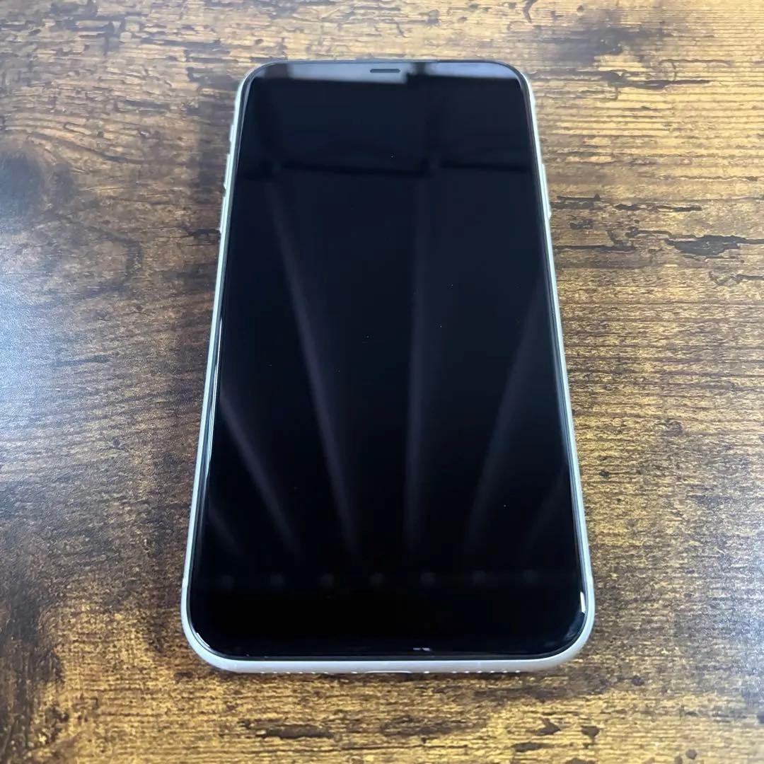 【本日限定】極美品 iPhone11ホワイト 128GB SIMフリー おまけ付