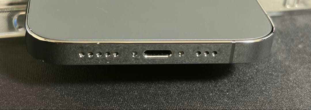 iPhone 13 Pro グラファイト 透明ケース付き