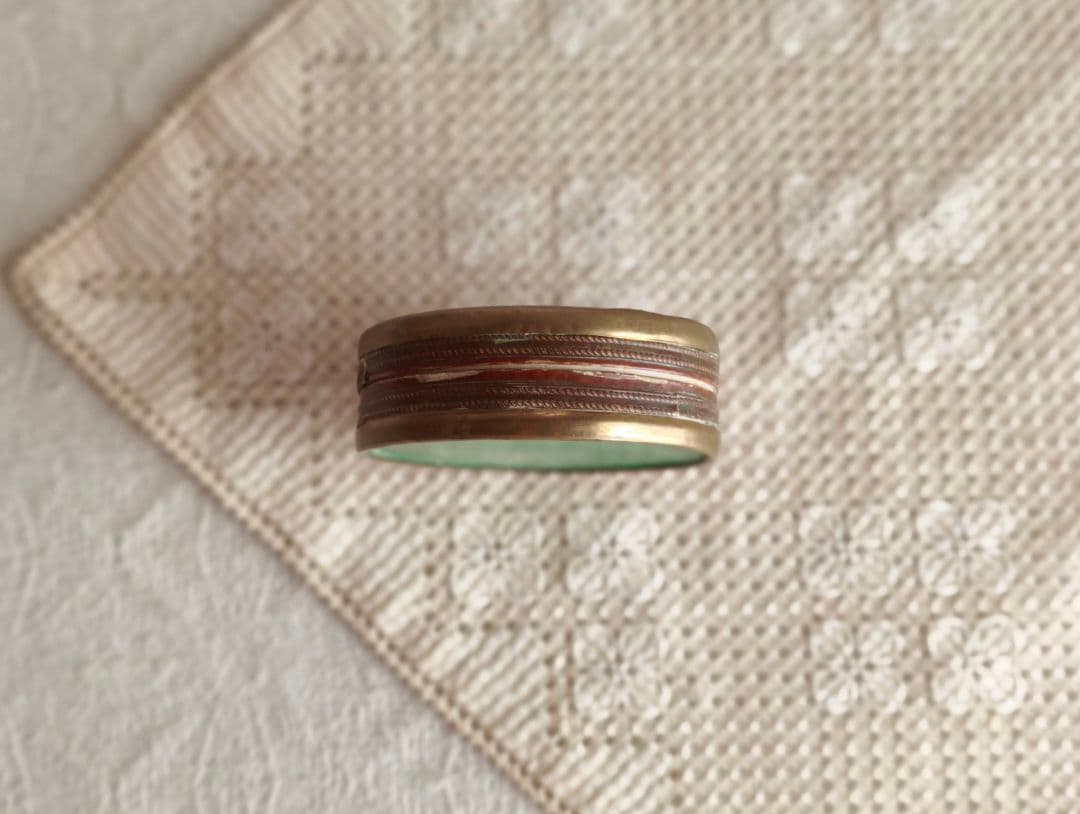 * antique box ୨୧ 19世紀の古い古い ボンボニエール