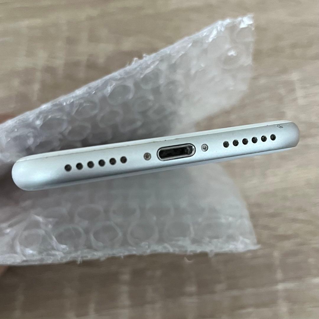 Apple iPhone 8 本体 64G iPhone8 シルバー