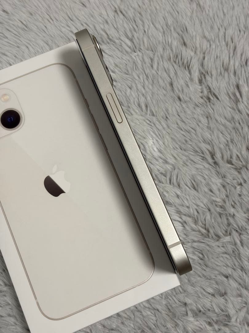 Apple iPhone 13 本体 スターライト 256GB SIMフリー