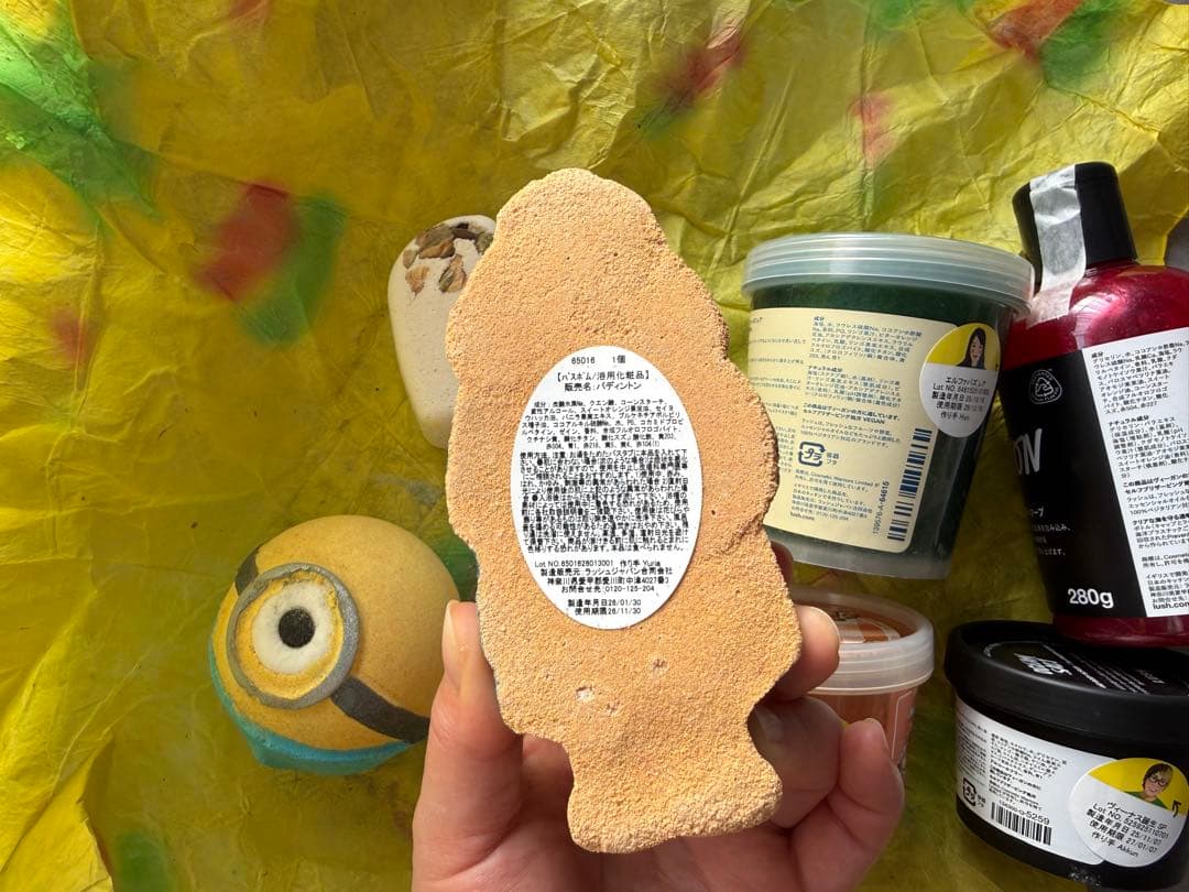 【新品未使用】LUSH7点セットバスボム、スクラブ、ボディーソープなどミニオン