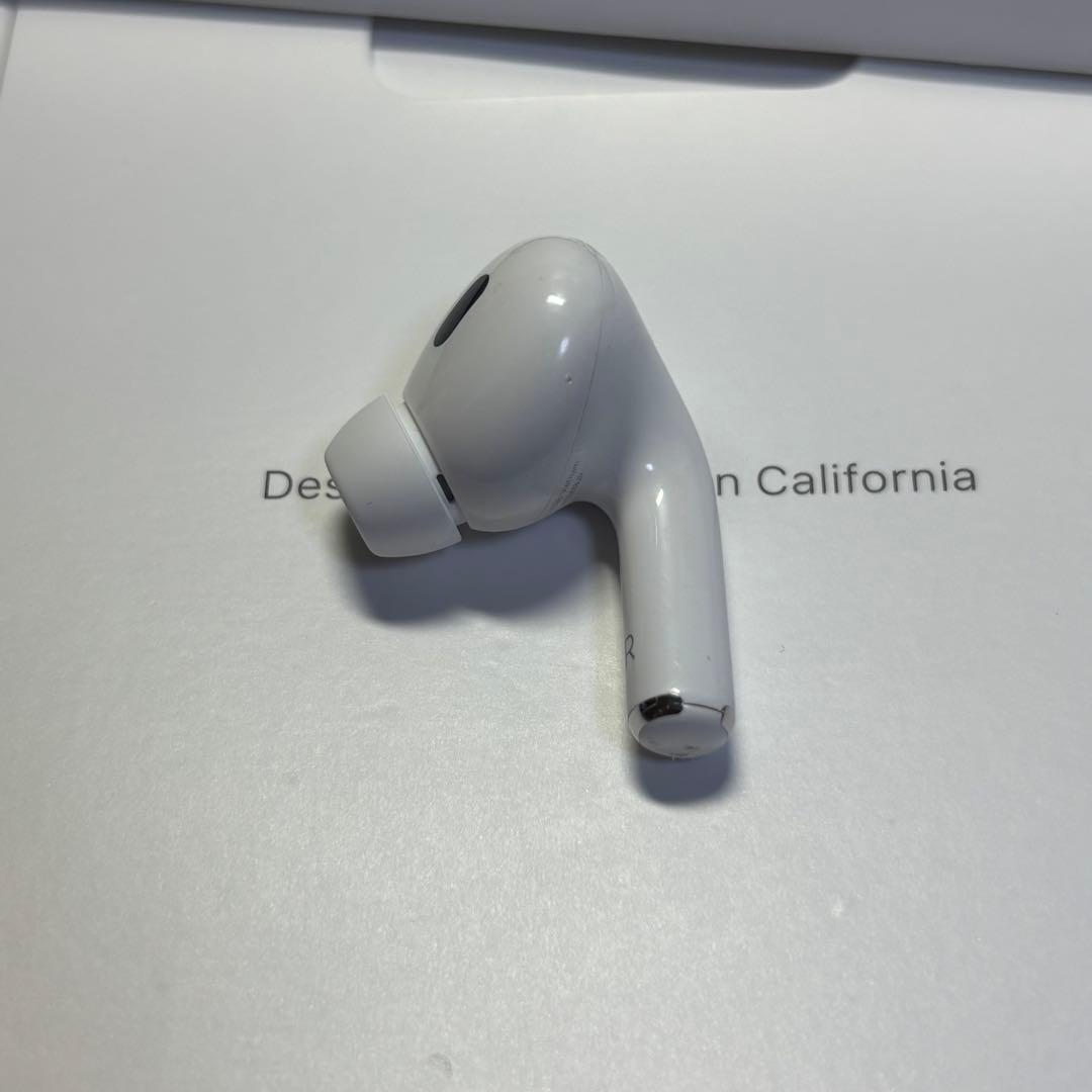 AirPods pro 第二世代　右耳のみ　ライトニング　Apple