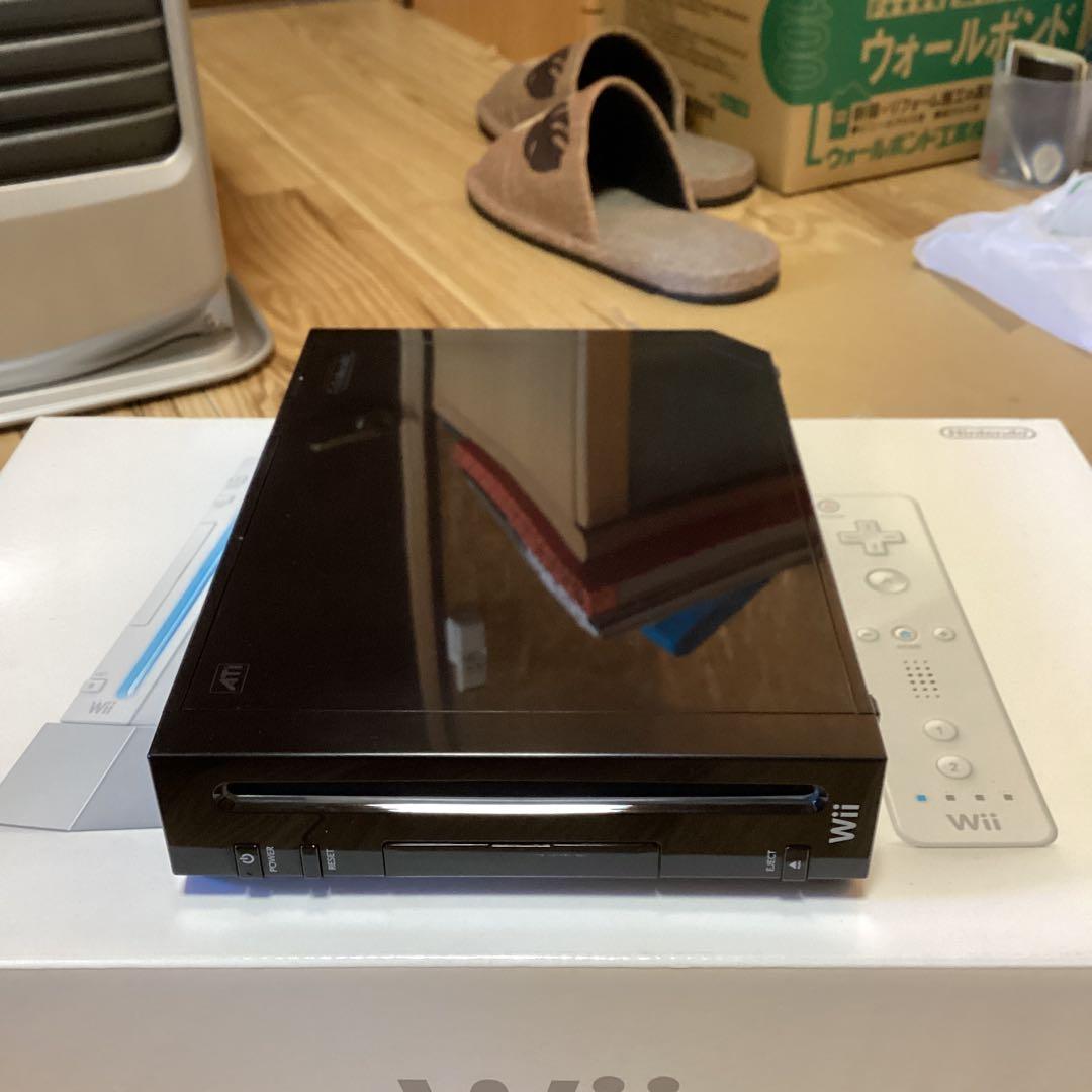 ニンテンドーWii　本体ソフトセット(本体ブラック)