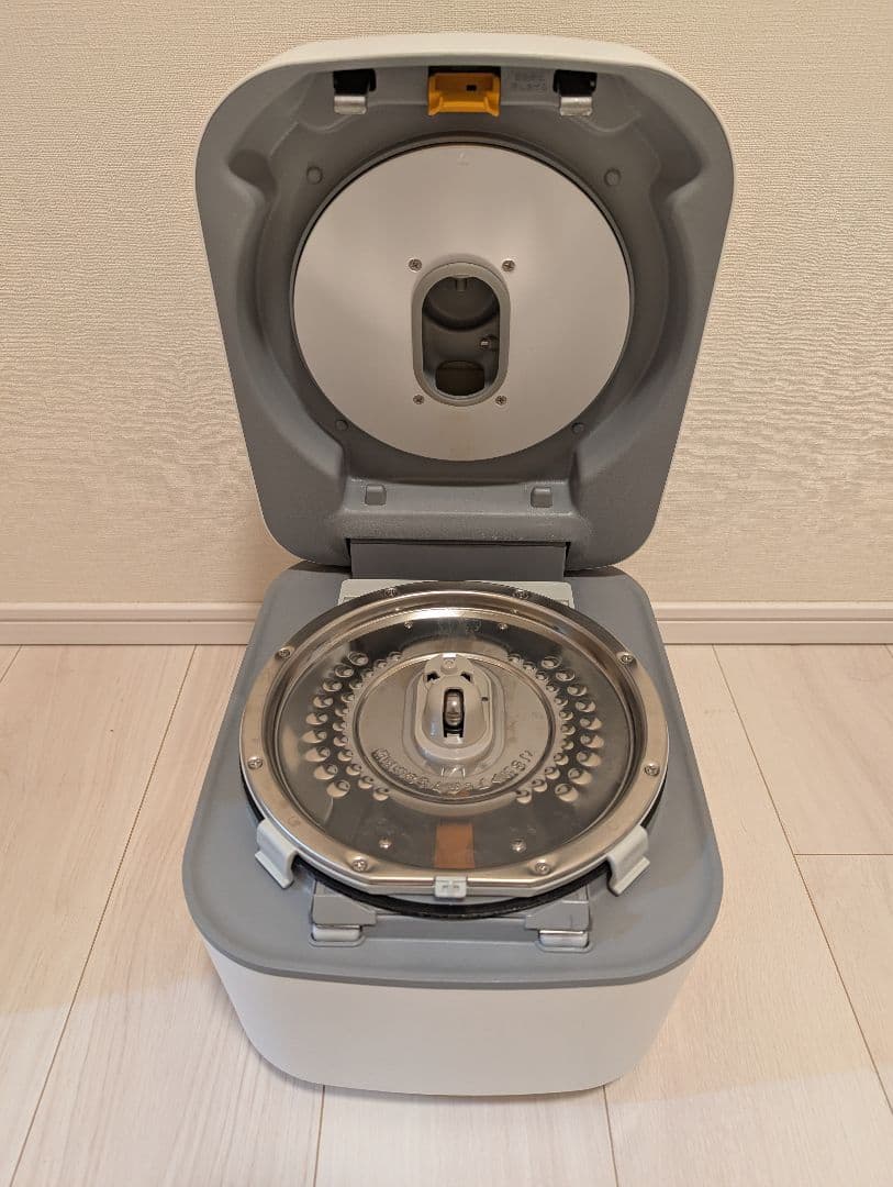 HITACHI 炊飯器 RZ-V100FM W 5.5合 圧力&スチームIH