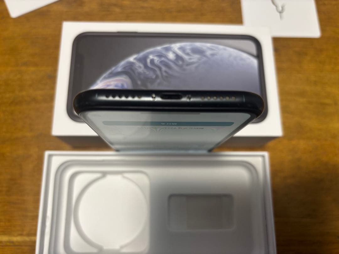 Apple iPhone XR 64GB ブラック 本体