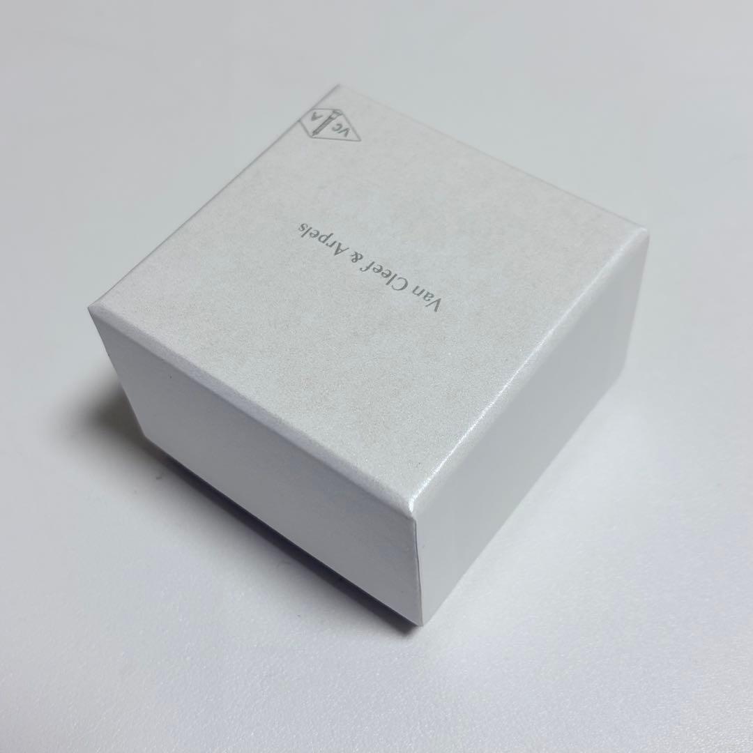 美品　ヴァンクリーフ&アーペル　ピアスケース　空箱　アクセサリー入れ　リボン付き