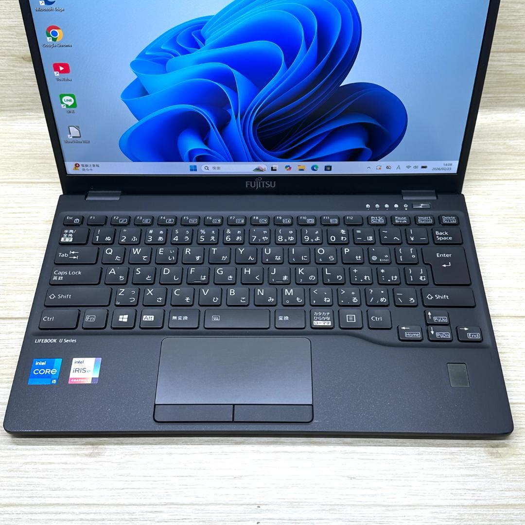 第11世代Corei5 16GB SSD512GB 軽量モデル 富士通 H93