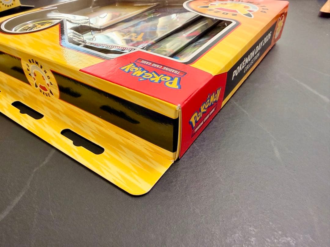 海外限定品 ポケモンデイ2026 コレクションボックス 30周年 ピカチュウ