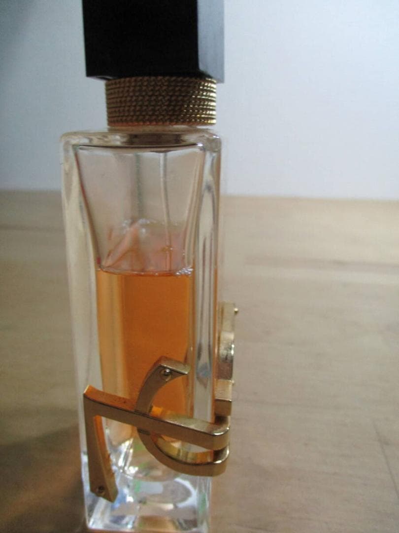 イヴサンローラン　リブレ　５０ｍｌ　ＥＤＴ　６割