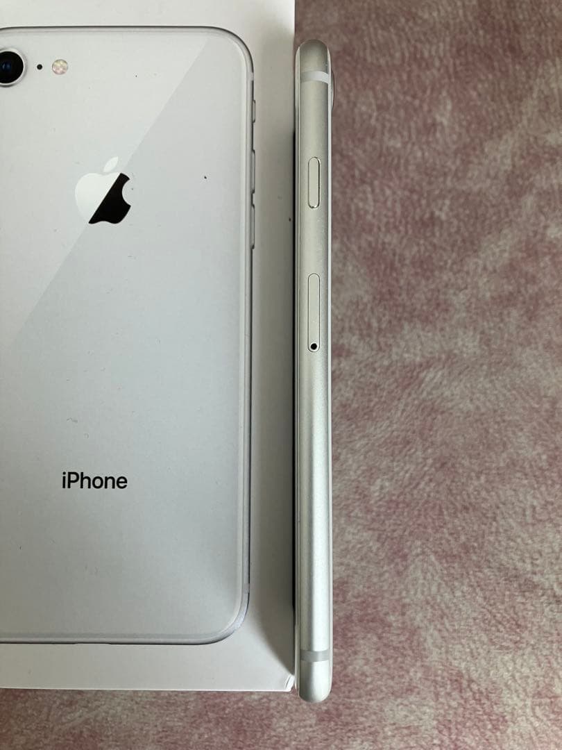 iPhone8 64GB シルバーのSIMフリー